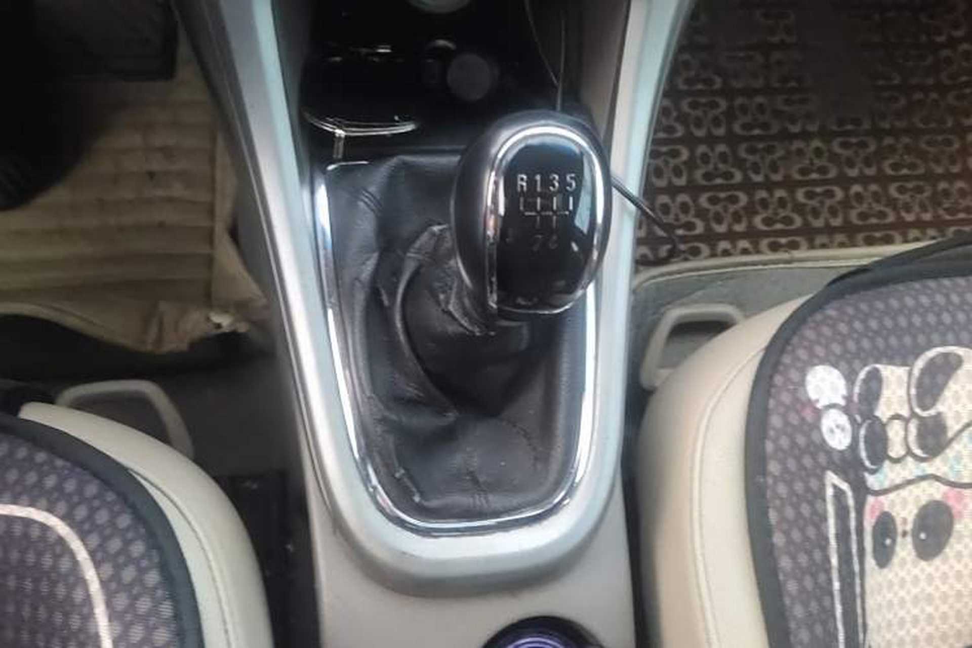 Used Buick GT 2012 GT 1.6L Manual Entry-Level Model Gear Lever