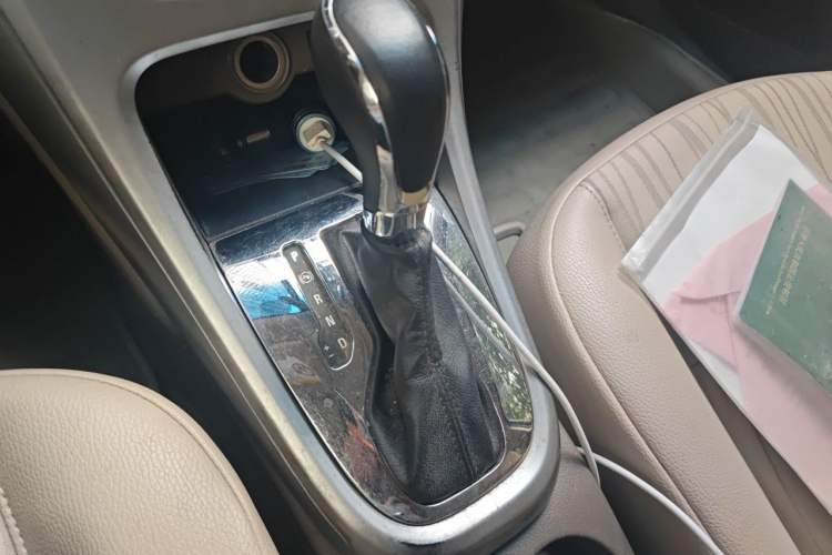 Used Buick GT 2012 GT 1.6L Automatic Comfort Edition Gear Lever