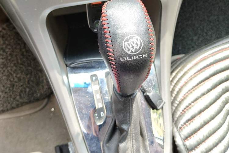 Used Buick GT 2012 GT 1.6L Automatic Comfort Edition Gear Lever