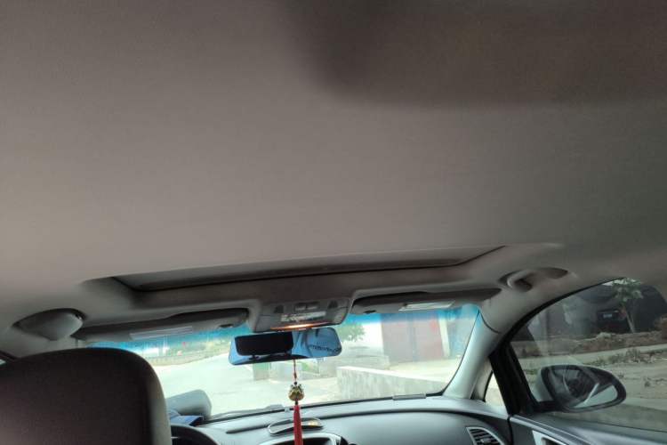 Used Buick GT 2012 XT 1.6L Automatic Comfort Edition Headliner