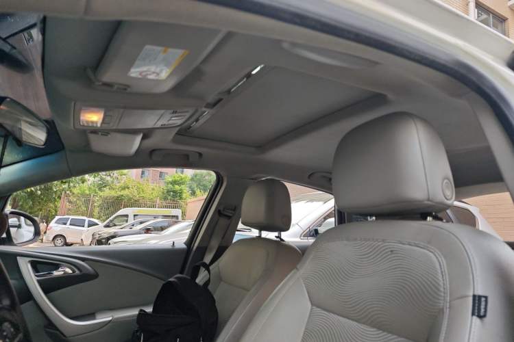 Used Buick GT 2012 XT 1.6L Automatic Fashion Edition Headliner