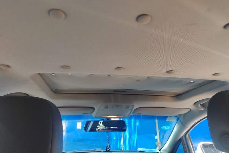 Used Buick GT 2012 XT 1.6L Automatic Fashion Edition Headliner