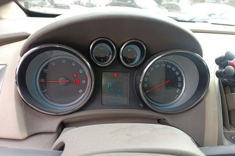 Used Buick GT 2012 GT 1.6L Automatic Fashion Edition Instrument Cluster