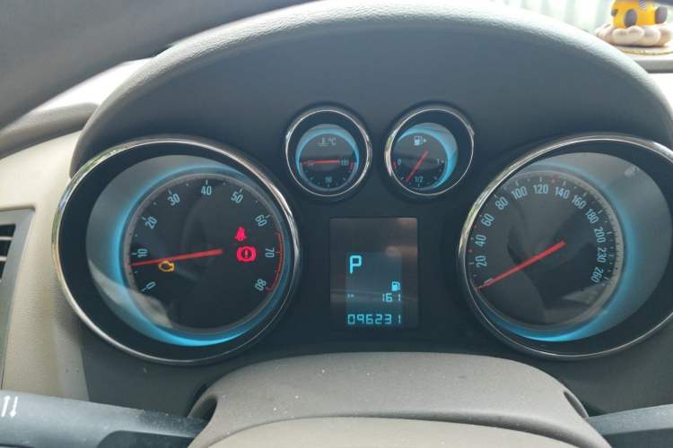 Used Buick GT 2012 GT 1.6L Automatic Fashion Edition Instrument Cluster