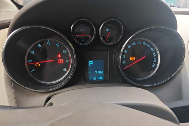 Used Buick GT 2012 GT 1.6L Automatic Comfort Edition Instrument Cluster