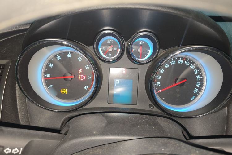 Used Buick GT 2012 XT 1.6L Automatic Fashion Edition Instrument Cluster