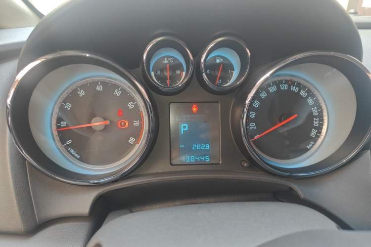 Used Buick GT 2012 XT 1.6L Automatic Fashion Edition Instrument Cluster