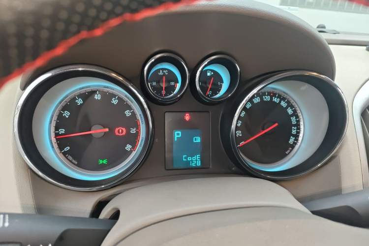 Used Buick GT 2012 GT 1.6L Automatic Fashion Edition Instrument Cluster