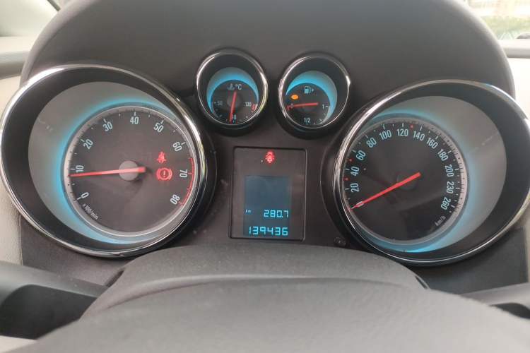 Used Buick GT 2012 XT 1.6L Manual Entry-Level Model Instrument Cluster