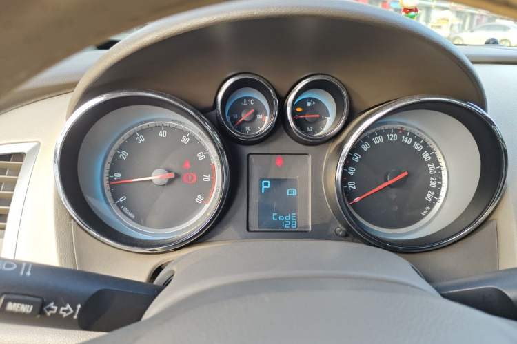 Used Buick GT 2012 GT 1.6L Automatic Fashion Edition Instrument Cluster