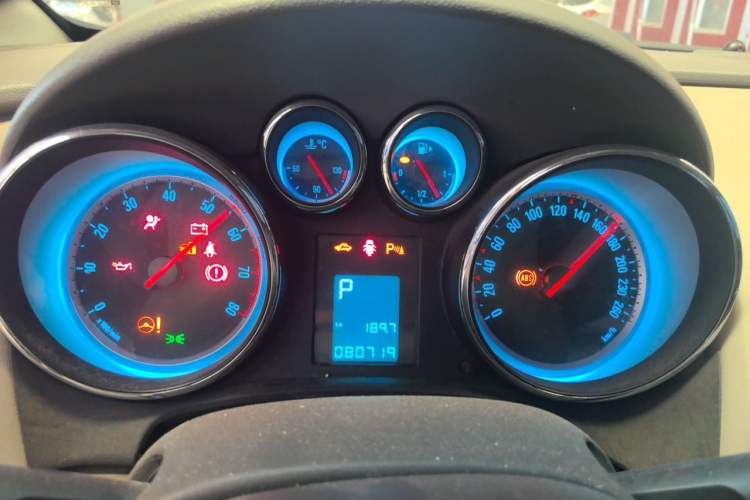 Used Buick GT 2012 XT 1.6L Automatic Fashion Edition Instrument Cluster