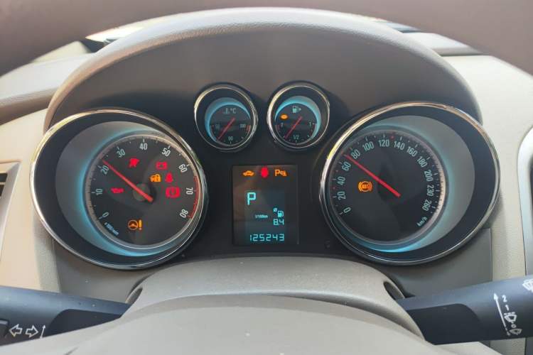 Used Buick GT 2012 GT 1.6L Automatic Fashion Edition Instrument Cluster