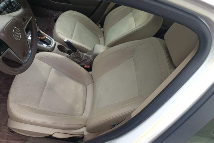 Used Buick GT 2012 GT 1.6L Automatic Fashion Edition Left Front Seat