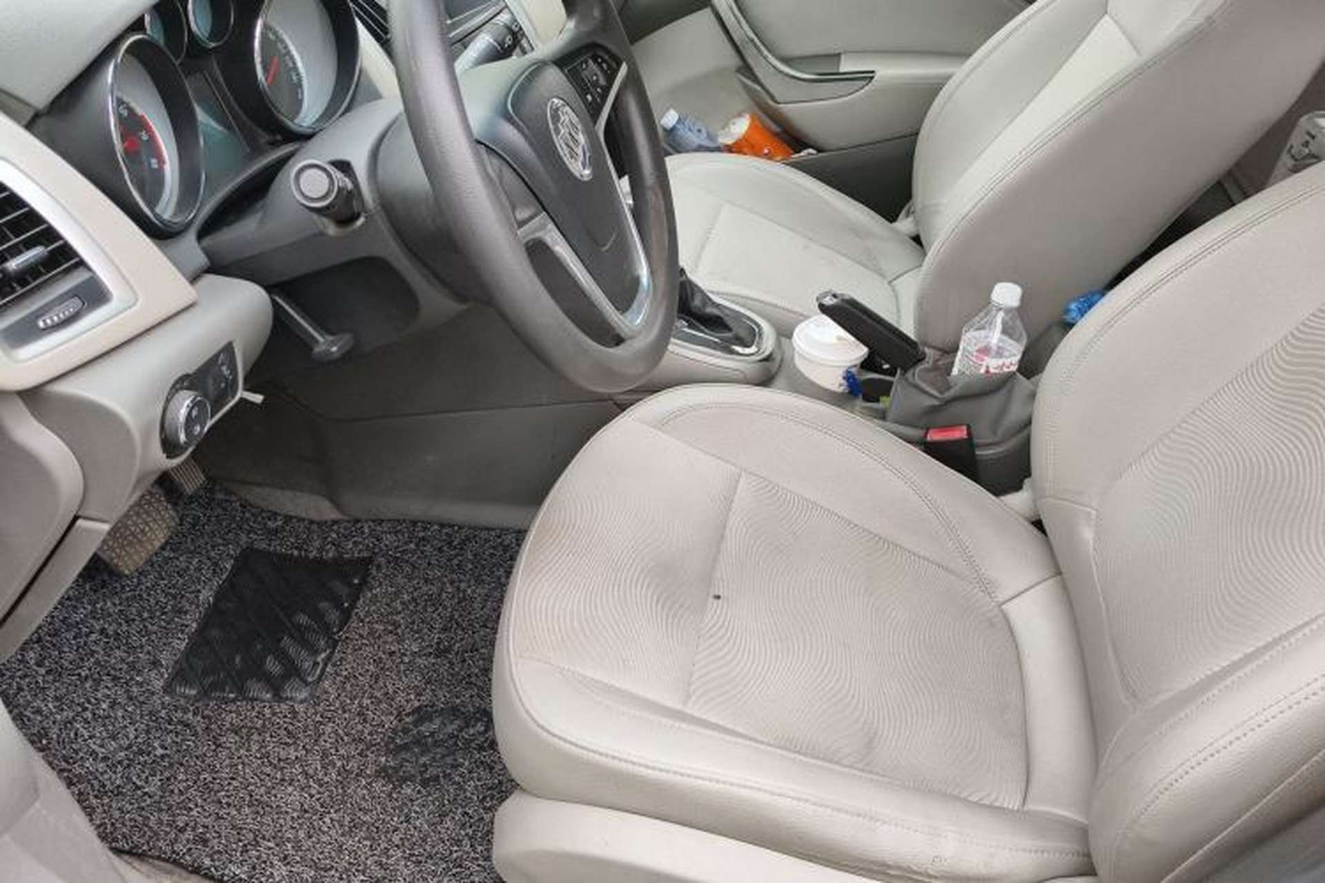 Used Buick GT 2012 XT 1.6L Automatic Fashion Edition Left Front Seat