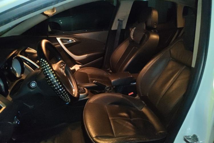 Used Buick GT 2012 GT 1.8L Automatic Fashionable Leather Edition Left Front Seat