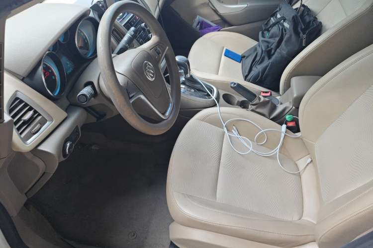 Used Buick GT 2012 GT 1.6L Automatic Fashion Edition Left Front Seat