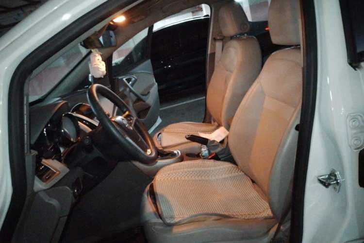 Used Buick GT 2012 XT 1.6L Automatic Fashion Edition Left Front Seat
