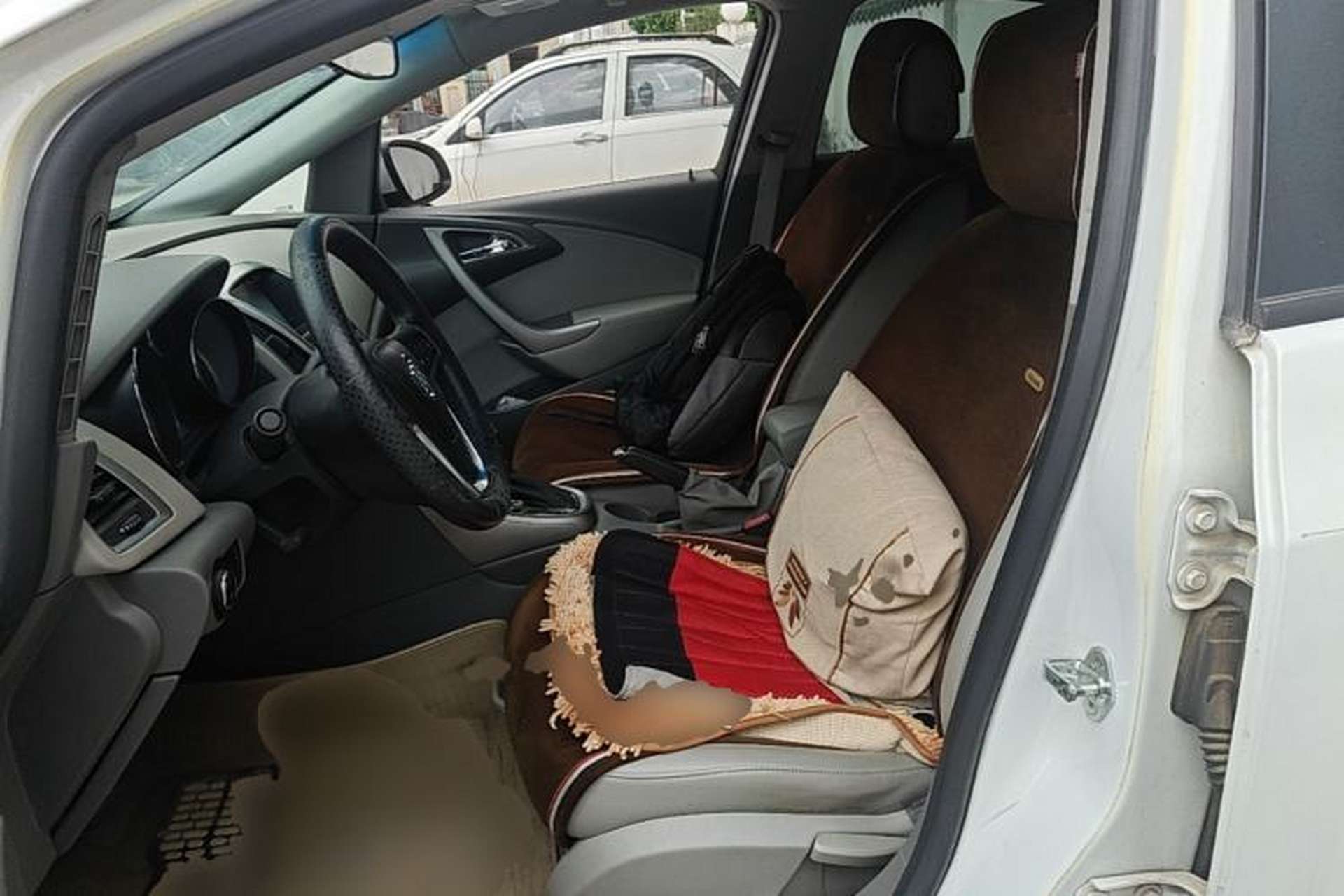 Used Buick GT 2012 XT 1.6L Automatic Fashion Edition Left Front Seat