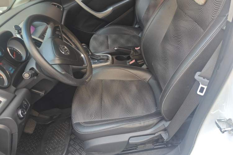 Used Buick GT 2012 XT 1.6L Automatic Fashion Edition Left Front Seat