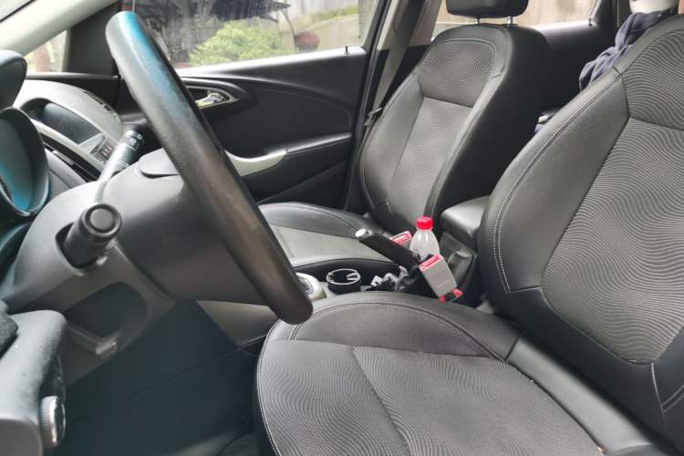 Used Buick GT 2012 XT 1.6L Automatic Fashion Edition Left Front Seat