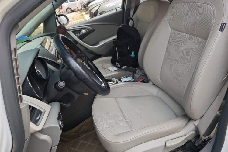 Used Buick GT 2012 XT 1.6L Automatic Fashion Edition Left Front Seat