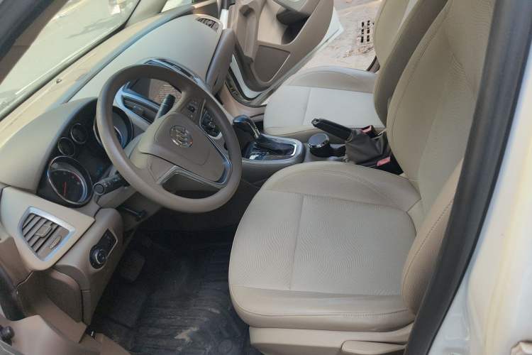 Used Buick GT 2012 GT 1.6L Automatic Fashion Edition Left Front Seat