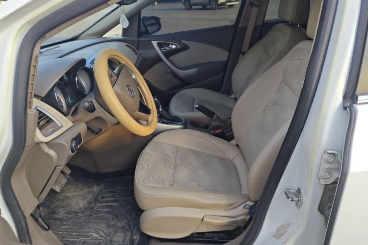 Used Buick GT 2012 GT 1.6L Automatic Fashion Edition Left Front Seat