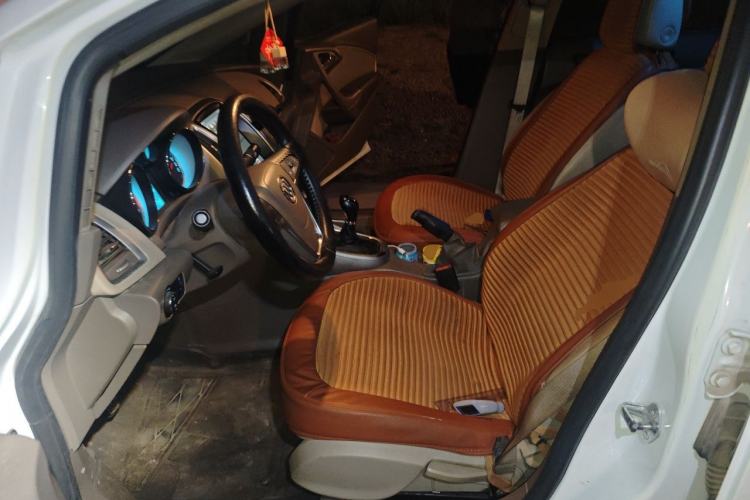Used Buick GT 2012 GT 1.6L Manual Entry-Level Model Left Front Seat