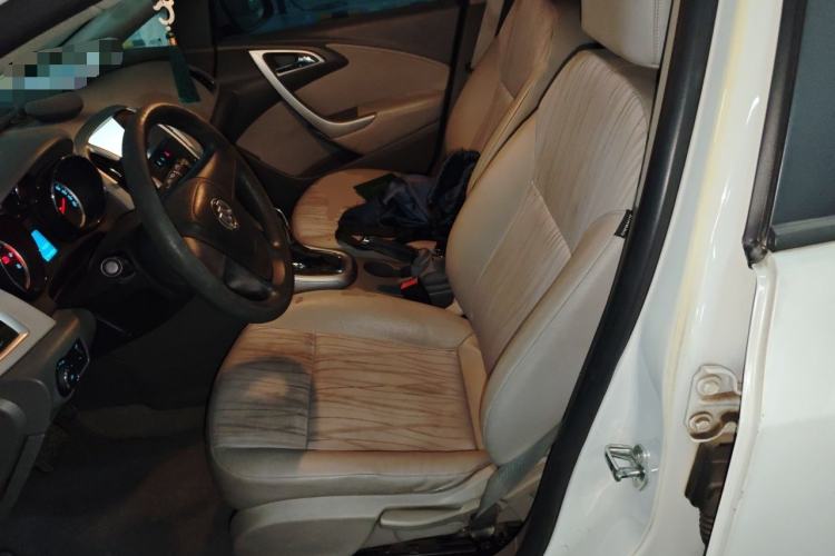 Used Buick GT 2012 XT 1.6L Automatic Comfort Edition Left Front Seat