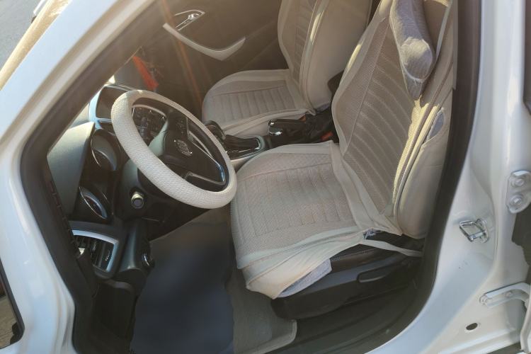 Used Buick GT 2012 XT 1.6L Automatic Fashion Edition Left Front Seat