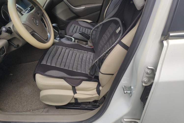 Used Buick GT 2012 GT 1.6L Automatic Fashion Edition Left Front Seat