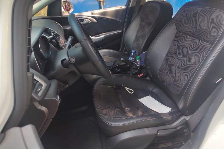 Used Buick GT 2012 XT 1.6L Automatic Fashion Edition Left Front Seat