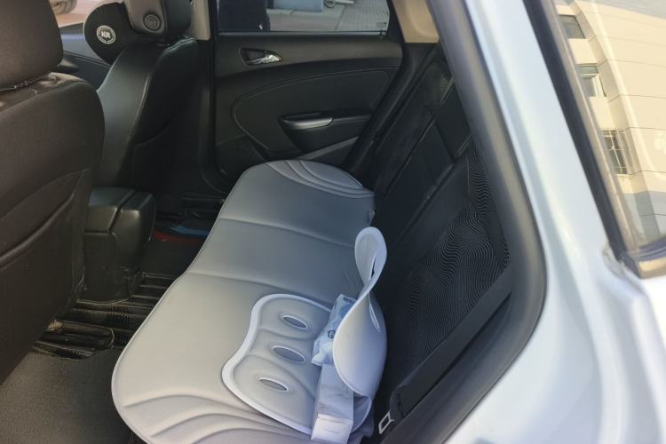 Used Buick GT 2012 XT 1.6L Automatic Fashion Edition Left Rear Seat