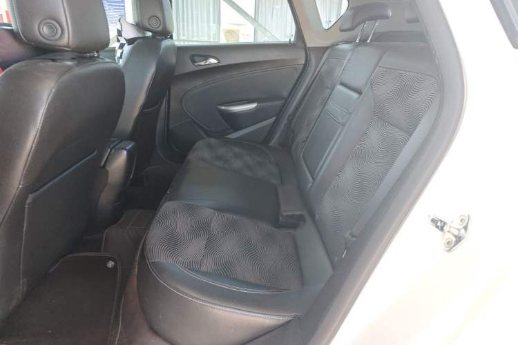 Used Buick GT 2012 XT 1.6L Automatic Fashion Edition Left Rear Seat
