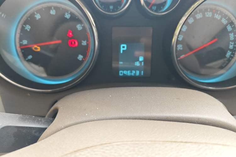 Used Buick GT 2012 GT 1.6L Automatic Fashion Edition Odometer Close Up