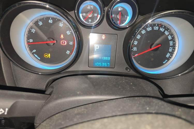 Used Buick GT 2012 XT 1.6L Automatic Fashion Edition Odometer Close Up