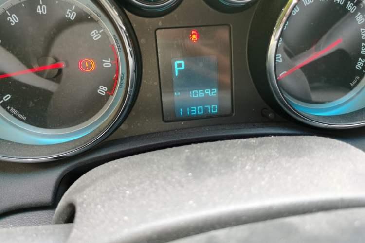 Used Buick GT 2012 XT 1.6L Automatic Fashion Edition Odometer Close Up