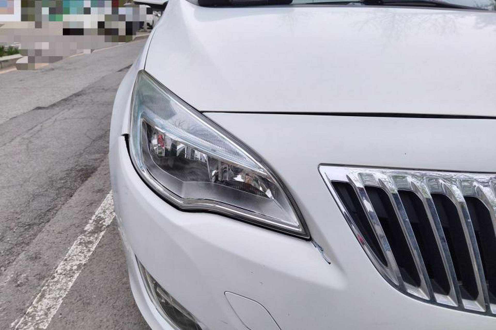 Used Buick GT 2012 XT 1.6L Automatic Fashion Edition Right Front Headlight