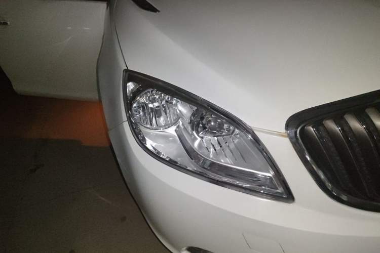 Used Buick GT 2012 GT 1.8L Automatic Fashionable Leather Edition Right Front Headlight