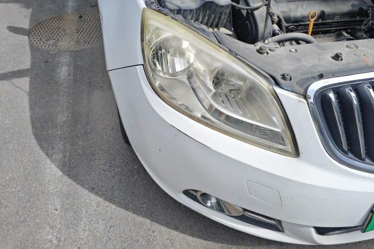 Used Buick GT 2012 GT 1.6L Automatic Fashion Edition Right Front Headlight