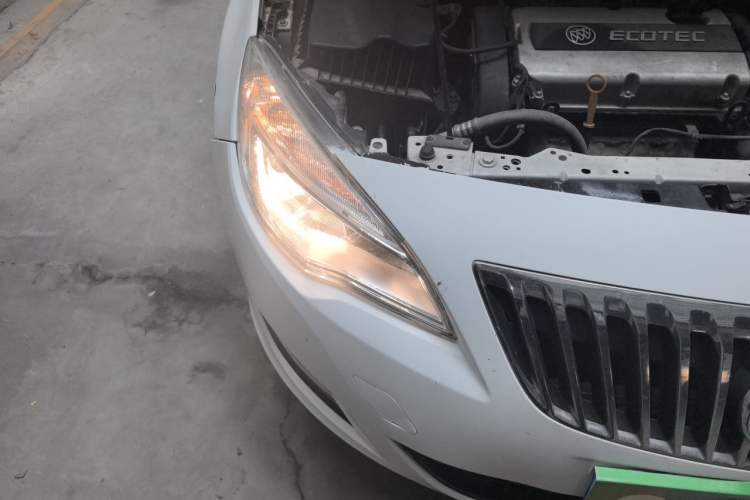 Used Buick GT 2012 XT 1.6L Automatic Fashion Edition Right Front Headlight