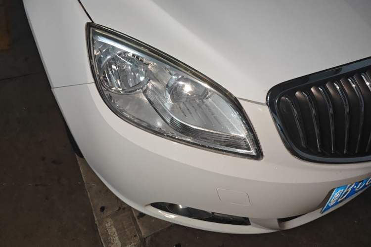 Used Buick GT 2012 GT 1.6L Automatic Fashion Edition Right Front Headlight