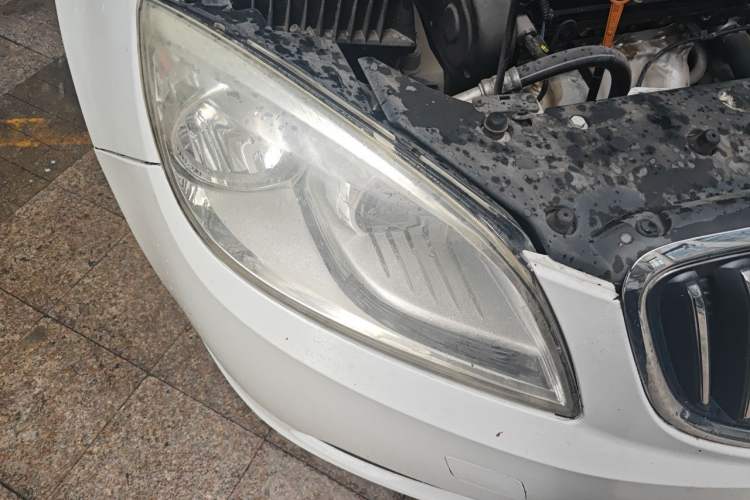 Used Buick GT 2012 GT 1.6L Automatic Comfort Edition Right Front Headlight