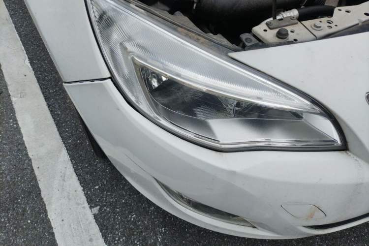 Used Buick GT 2012 XT 1.6T Fashion Sport Edition Right Front Headlight
