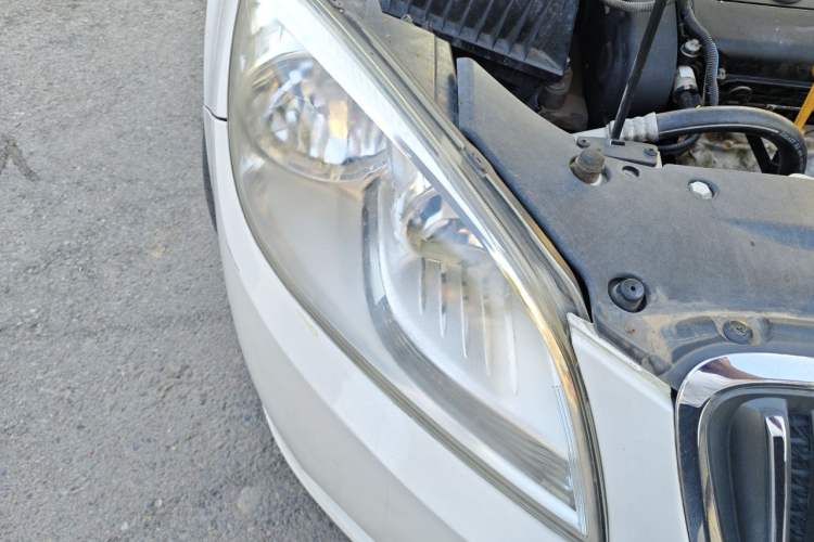 Used Buick GT 2012 GT 1.6L Automatic Fashion Edition Right Front Headlight