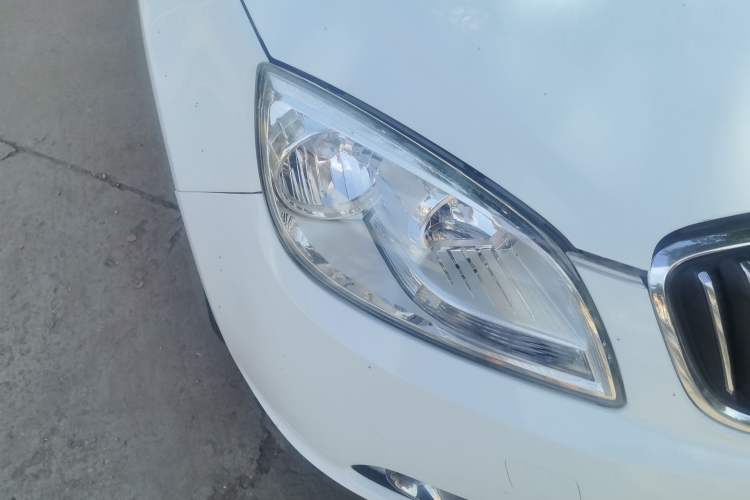 Used Buick GT 2012 GT 1.8L Automatic Fashionable Leather Edition Right Front Headlight