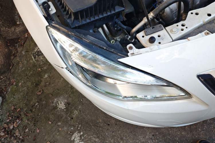 Used Buick GT 2012 XT 1.6L Automatic Fashion Edition Right Front Headlight