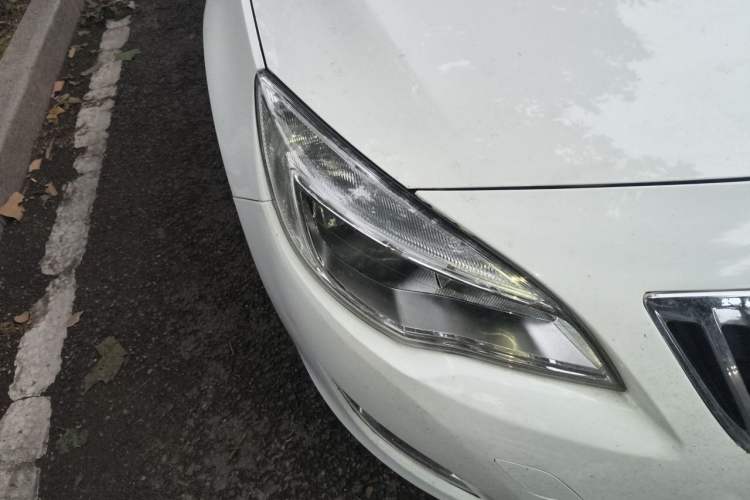 Used Buick GT 2012 XT 1.6L Automatic Fashion Edition Right Front Headlight