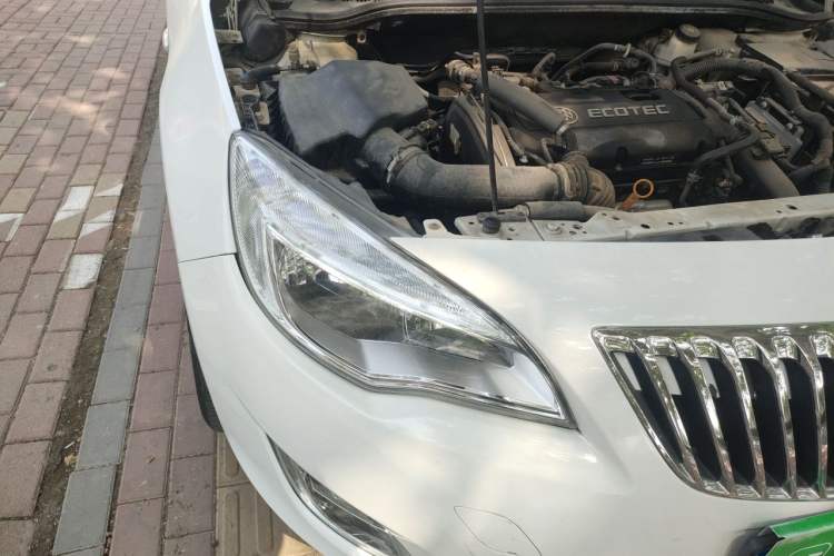Used Buick GT 2012 XT 1.6T Fashion Sport Edition Right Front Headlight
