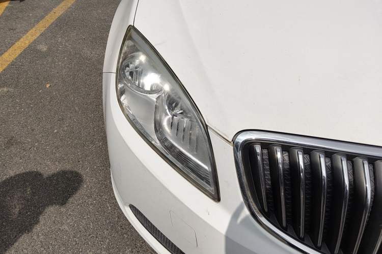 Used Buick GT 2012 GT 1.6L Automatic Comfort Edition Right Front Headlight